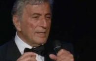 Tony-Bennett-How-Do-You-Keep-The-Music-Playing-live